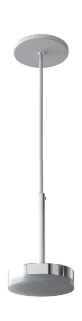 Modernt sminkbord i nordisk stil med ljust trä, elegant belysning, fyrkantig spegel och förvaringshyllor som skapar en stilfull och funktionell plats.