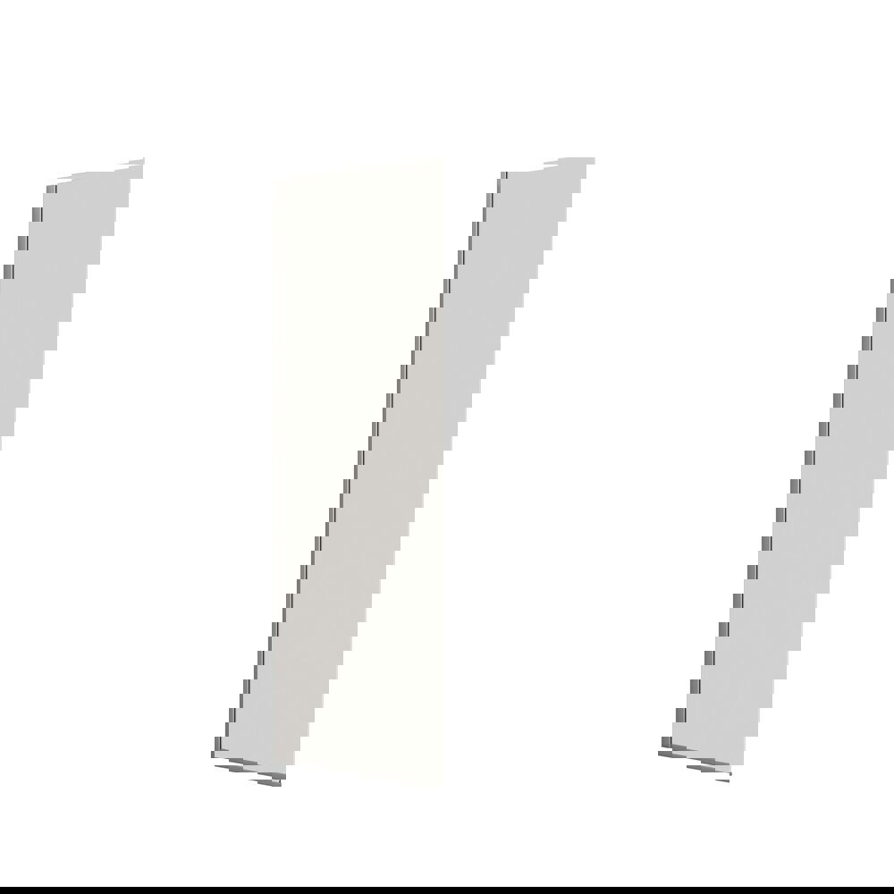 Stor badrumsinspiration med tvättställsskåp med djup låda i brun ek, vacker dubbelhandfat, elegant spegelskåp med integrerat ljus och walk-in dusch med satindetaljer, stora ljusa plattor ger ett ljust och modernt intryck.