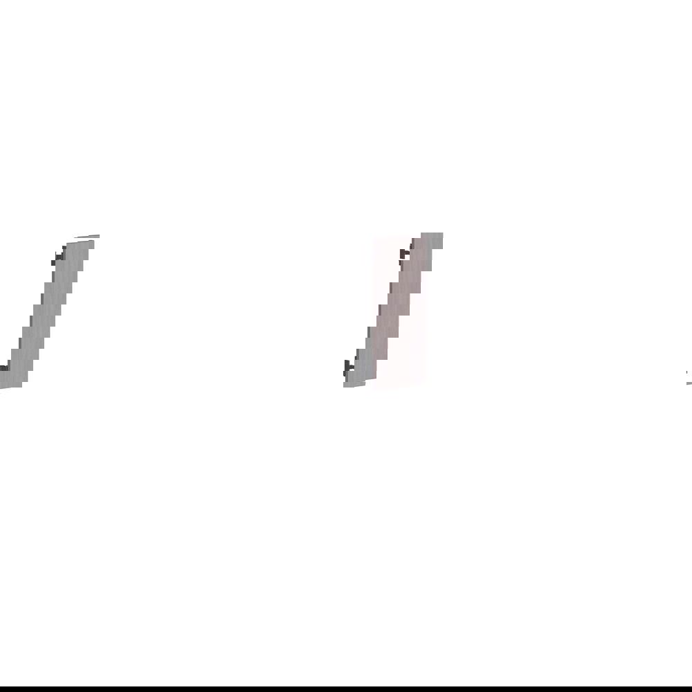 Liten badrumsinspiration med bänkskiva på mått, elegant blå fristående handfat och fyrkantig figurspegel som skapar ett ljust och modernt rum.