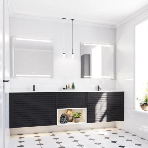 Stor badrumsinspiration med badrumsmöbler i svart ek med eleganta räfflor, stilfull dubbel handfat, fyrkantiga speglar, vita kakelplattor med geometriskt mönster ger ett ljust, symmetriskt och klassiskt utseende.