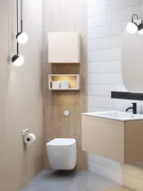 Stilfull badrumsinspiration med beige tvättställsskåp med innerskiva, överskåp, öppen hylla, ovalt spegel med belysning, matchande pendellampor, hylla under spegeln och vägghängd toalett. Väggar med ljusa, avlånga kakelplattor