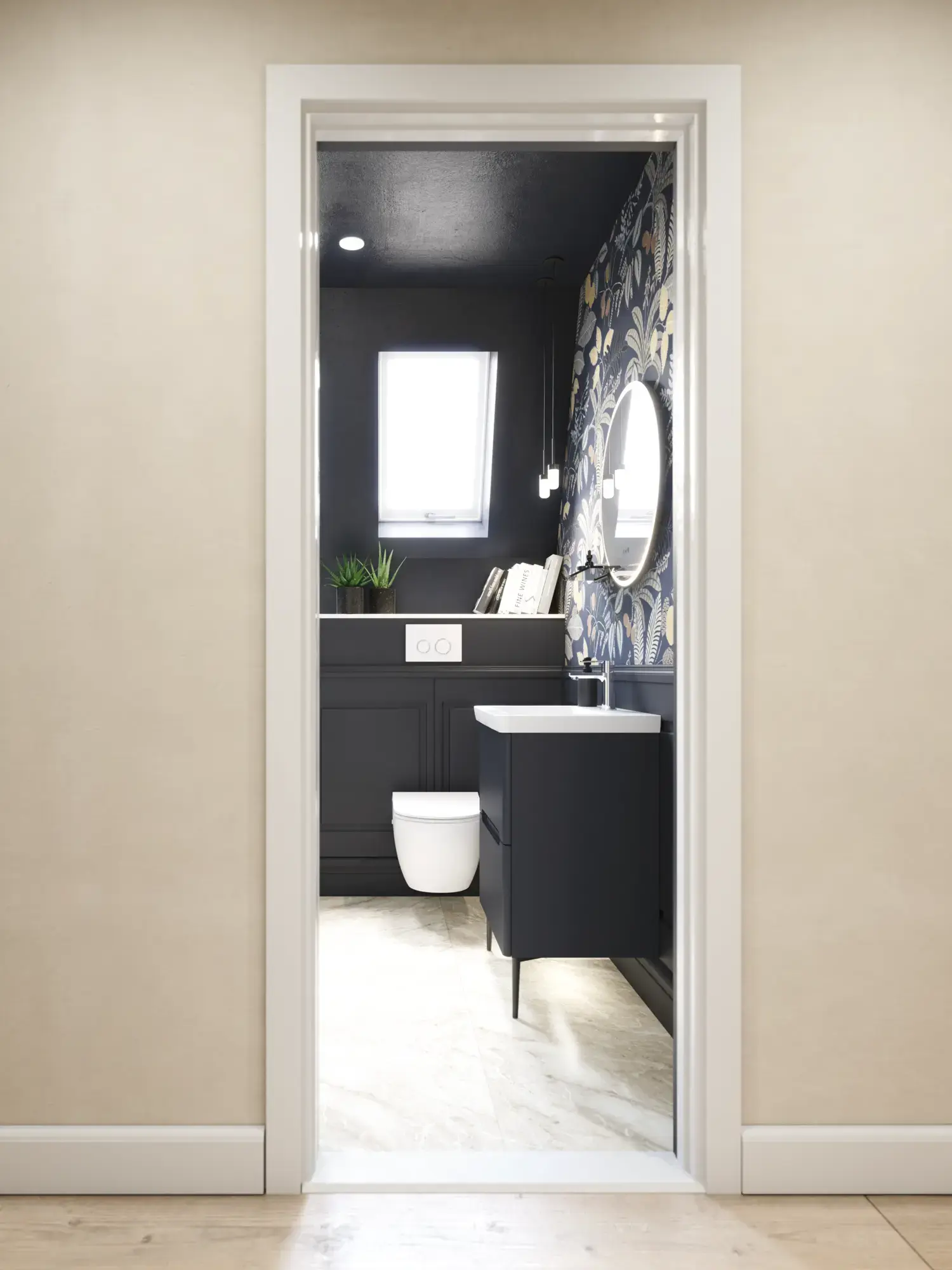 Badrumsinspiration med mörkblå väggpaneler, romantisk blommig tapet, mörkblått tvättställsskåp med mjuka former och en vacker rund spegel med ljus som skapar en vintagekänsla