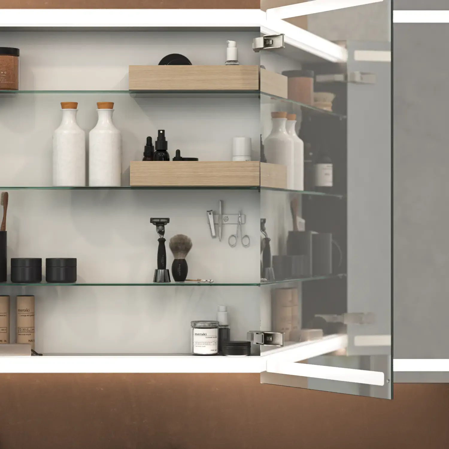 Stort, elegant badrum med mörka färger, stilfull spegelskåp med integrerad belysning, och lyxig stenskiva.