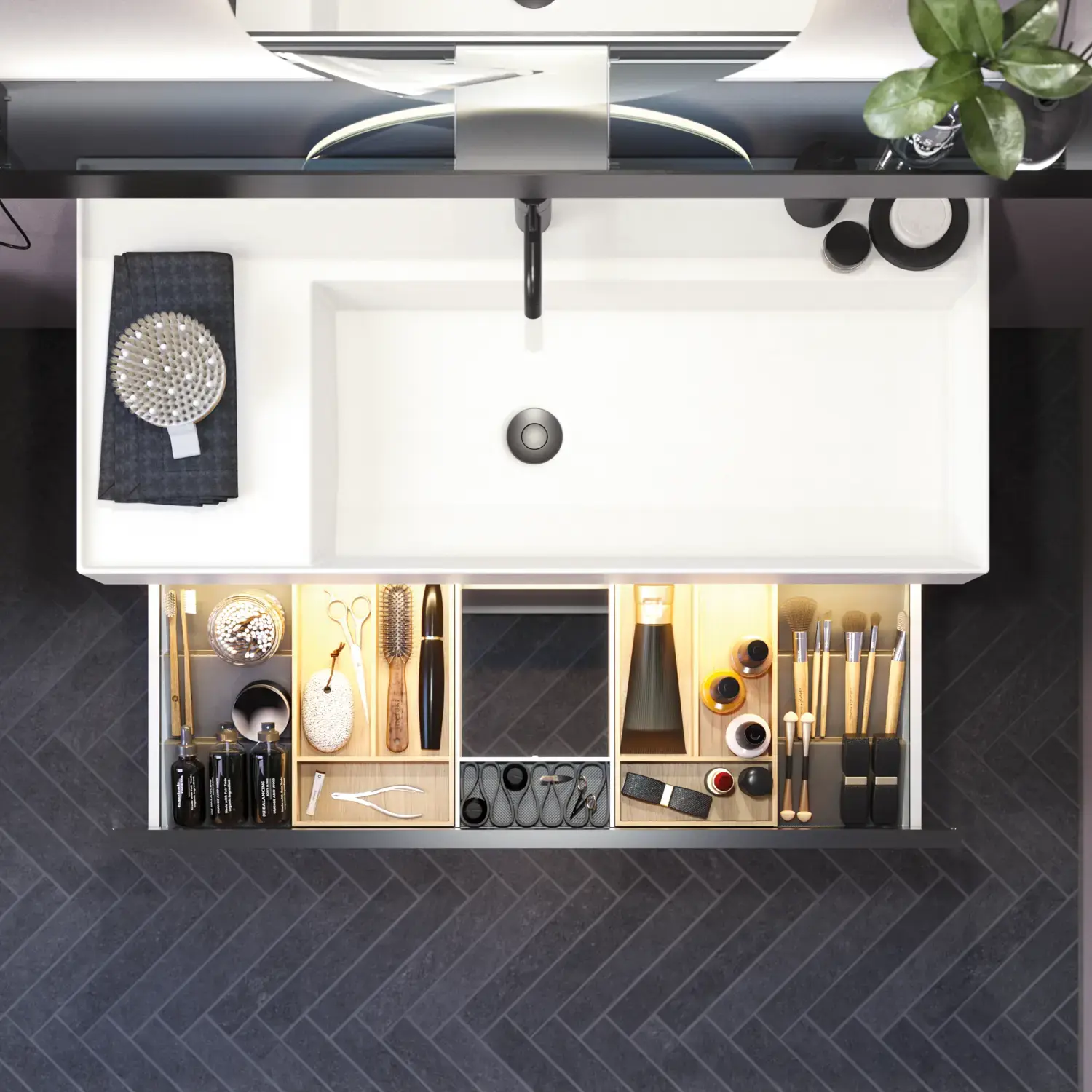 Badrum med snedtak inspiration, med badrumsmöbler i lila med eleganta ramfronter, vacker oval spegel med lampa, snygg och praktisk hylla, samt lilamålad vägg och grått fiskbensgolv som ger ett elegant och modernt uttryck.